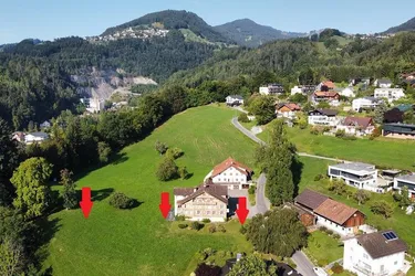 Außergewöhnliches Grundstück mit herrlichem Panoramablick auf die österreichischen und Schweizer Berge
