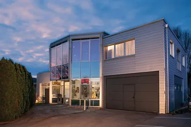 Modernes Wohnen und Arbeiten in einem Haus