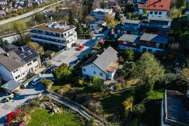 Sehr schönes Grundstück mit Altbestand zu verkaufen