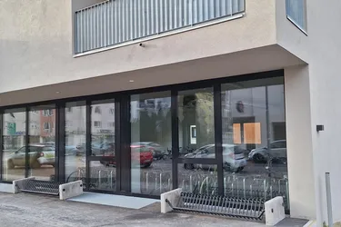 Vielseitiges Büro- und Geschäftslokal
