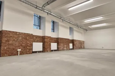 Top saniertes Geschäftslokal mit Altbauflair im 8. Bezirk