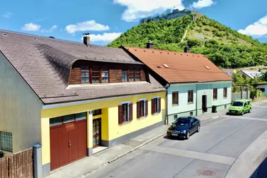 7 Zimmer, 210m², Garten, Keller, Garage &amp; mehr in 2410 Hainburg!