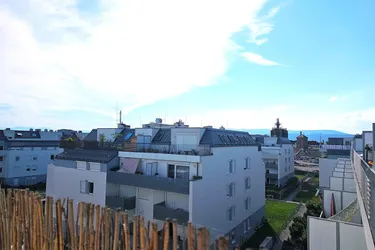 Ruhig, Modern, Jung, Uneinsehbar – riesige Dachterrasse mit 22m² - Tiefgaragenplatz optional!!!