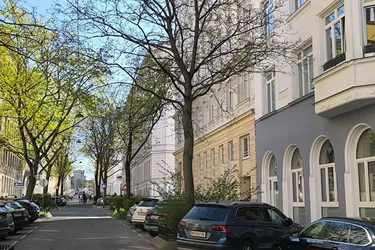 3-Zimmer Dachgeschosswohnung im DRITTEN mit großer Terrasse und traumhaften Wienblick mit Klimaanlage und Fußbodenheizung