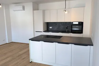 Exklusive 3 Zimmer DG Wohnung, Erstbezug, unbefristet mit Traumblick im Dritten zu MIETEN
