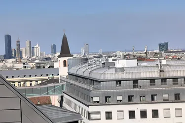 Unbefristete traumhafte 3 Zimmer DG Wohnung, mit großer Terrasse und Wienblick, ERSTBEZUG