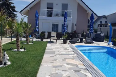 FAMILIENTRAUM - Sommer 2025 am eigenen Pool - 198m² Nutzfläche - 4 Zimmer + extra Küche