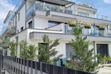 Charmante Erdgeschosswohnung mit großzügiger Terrasse, Garagenplatz und naturnaher Lage in 1220 Wien verfügbar ab 01.12.