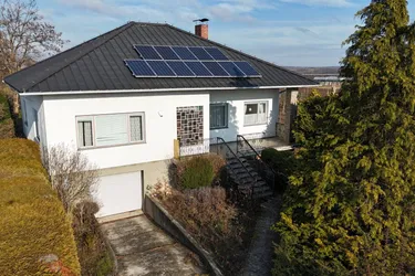  Wohnen mit Weitblick in Unternalb bei Retz – Bezugsfertiges Haus mit Garten und Garage