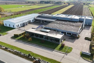 Modernes Gewerbeareal, über 5.000m² Büro- &amp; Lagerhallenfläche - Retz