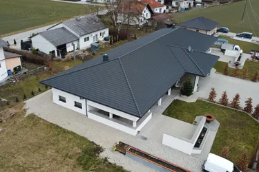 Idyllisches Zweifamilienhaus mit 1.537 m² Grundstück in ruhiger Wohnlage