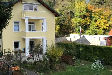 Expose Dachgeschoßwohnung in ruhiger und zentralen Lage in Bad Vöslau