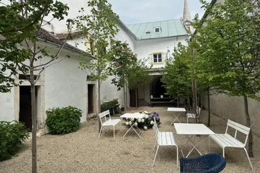 Historisches Winzer-Bürgerhaus - stilgerecht saniert - 60 km von Wien! DISKRETION