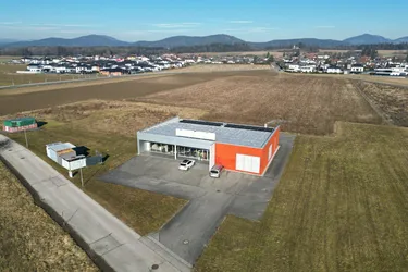 Vielseitige Gewerbeimmobilie mit Entwicklungspotenzial in Klagenfurt – Ideal für Wohnen, Büro, Ärztezentrum oder Ausstellung