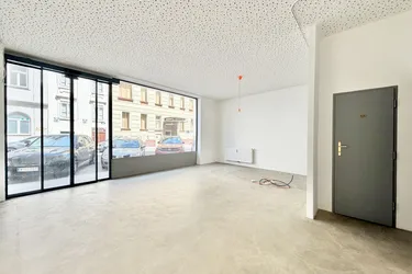 REPRÄSENTATIVES GESCHÄFTSLOKAL MIT GLASFRONT + LAGERHALLE NÄHE TABORSTRASSE ZU VERMIETEN