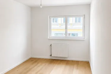 Erstbezug nach Sanierung I 2-Zimmer-Wohnung inkl. GARAGENSTELLPLATZ I freier Mietzins I Attraktiv für Anleger I Zentrale Lage im 7. Bezirk