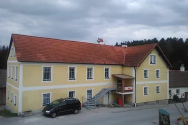 Expose Erdgeschoßwohnung mit Innenhof und Kellerabteil