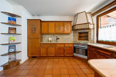 Expose 93 m² - 3 Zimmer Eigentumswohnung in einer sonnigen - ruhigen Wohngegend