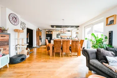 Moderne und großzügige 3-Zimmer-Eigentumswohnung mit 99 m² in sonniger Panoramalage in Bad Häring
