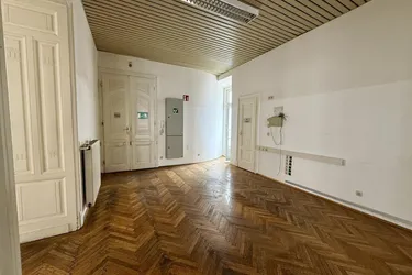 Großzügige Altbau-Büro-/Ordinationsfläche mit ca. 221 m² in bester Lage des 3. Bezirks