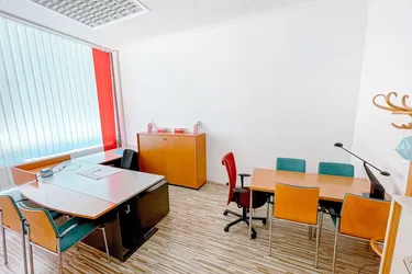 Geschäftslokal zentral in Knittelfeld. - Vielseitiges Potential für ihren Standort. - Auch Miete möglich.