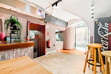 Top Lage Graz Innenstadt: Imbiss-Gastrolokal mit Pizzaofen und Genehmigung bis 3 Uhr.