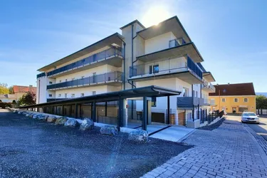 WOHNEN MIT FREIRAUM: Barrierefreier Neubau mit Terrasse &amp; Eigengarten