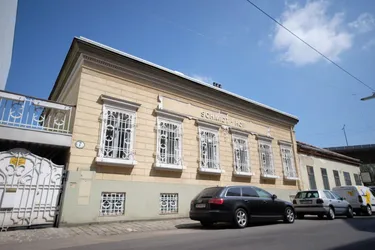 Kleinen Zinshaus mit 3 Wohnungen und Garten-Leerstand möglich