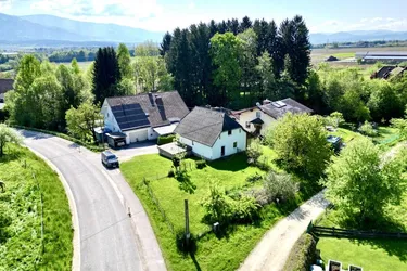 Sanierungsbedürftiges Einfamilienhaus im BIETERVERFAHREN
