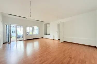 Attraktive Wohnung zur Nutzung als Wohnraum oder stilles Büro