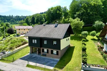 Preis-Leistungs-Hammer - Massives Einfamilienhaus mit großem Grundstück und Potenzial