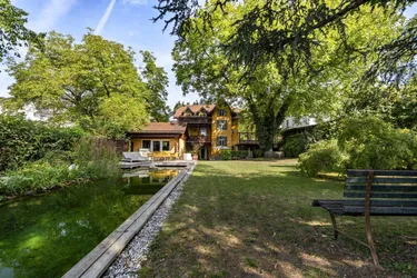 RARITÄT IN KRUMPENDORF: EXKLUSIVE VILLA MIT NATURPOOL UND POOLHAUS