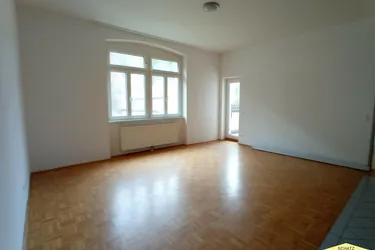 Expose Helle 3-Zimmer-Wohnung mit Balkon und Grünblick