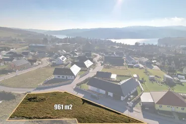LIPNO REAL: Baugrundstück 961 m2