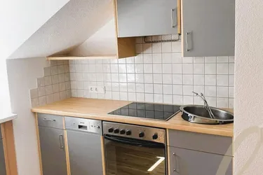 LANDECK – 3-Zimmer-Dachgeschoss-Wohnung in ruhiger Wohngegend