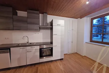 SCHWAZ – sanierte Altbauwohnung mit Charme