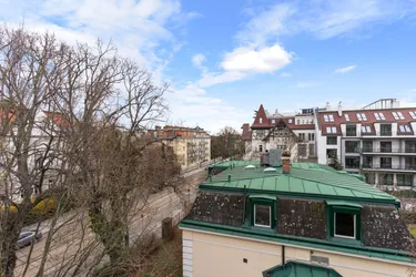 Hoch hinaus! – Ihr klimatisiertes Büro mit Terrasse