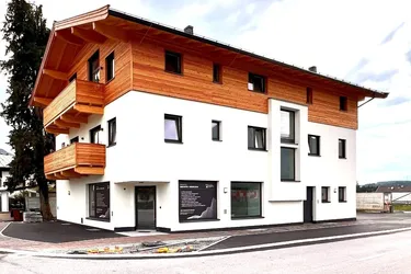 Kompakte und vielseitig nutzbare Geschäfts- oder Bürofläche im Mittererhaus