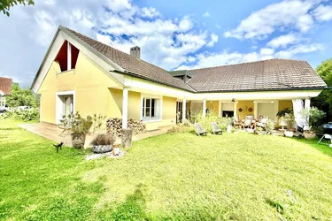 Feldkirch: Haus mit ca. 150 m2 Wohnfläche - ca. 1000 m² Grundstück &amp; Ausbauoption!