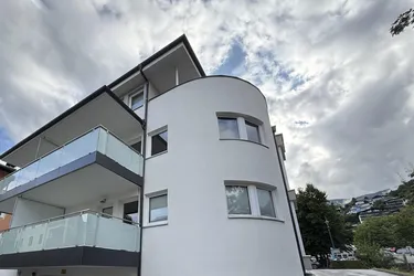 Traumhafte Wohnung in exklusiver, kleiner Wohnanlage in Zell am See, mit großem Balkon und herrlichem Blick in´s Grüne, Lift, Garagenplatz!
