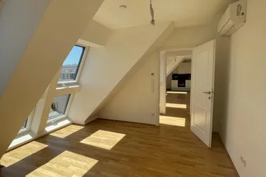 Erstbezug: Neu errichtete 3 Zimmer Dachgeschosswohnung mit 2 Terrassen