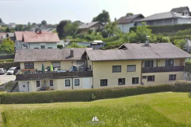 DEIN ZUHAUSE präsentiert: Wohngebäude in Vöcklamarkt als Investment