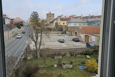 Wohnen am Park - helle, freundliche 2 Zimmer-Wohnung, zentraler Vorraum - vis à vis der Bezirkshauptmannschaft