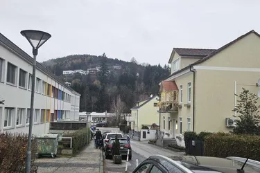 Top Renditeobjekt, renoviertes Zinshaus in Aspang Markt