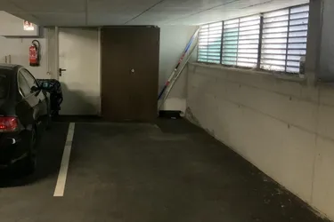 Garagenstellplatz in Innsbruck, Uferstraße, ab sofort zu vermieten!