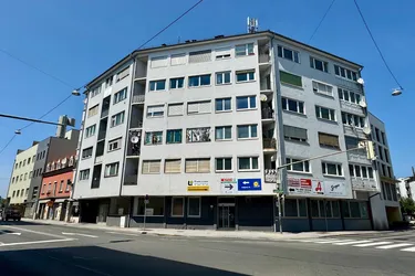 Geschäftsfläche in Waltendorf: Frequentierte Lage mit Schaufenster