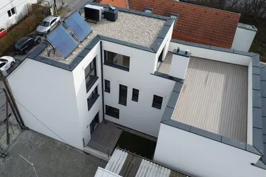 Dachgeschoss Maisonette mit 59 m2 Dachterrasse uneinsichtig - Neubau 2023/24 - Lobau Nähe