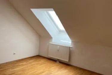 ANLEGERWOHNUNG: Schöne Dachgeschosswohnung, in bester Stadtlage Nähe der Universitäten im Bezirk Graz Leonhard, gepflegt mit guter Ausstattung - 58.85m²