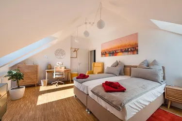 Im Herzen der Grazer Altstadt: Traumhaft schöne Dachgeschoßwohnung mit Klimaanlage in bester Innenstadtlage: 3 Zimmer, 89m², Terrasseneinschnitte sind genehmigt und geplant!