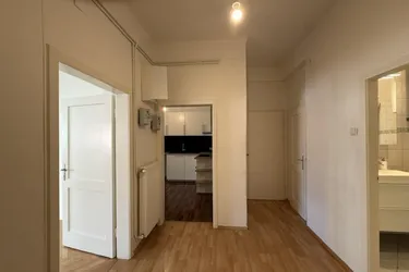 Moderne 2-Zimmer-Wohnung in Graz, 75 m², mit Einbauküche und Aufzug